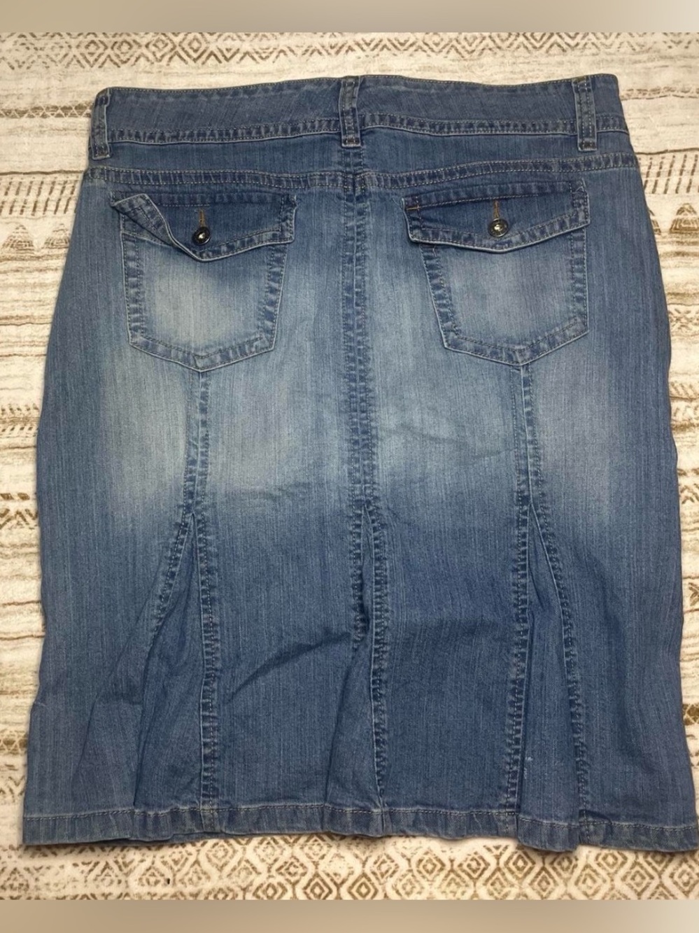 Gloria Vanderbilt Medium Blue Denim Midi Skirt with Back Flap Pockets
